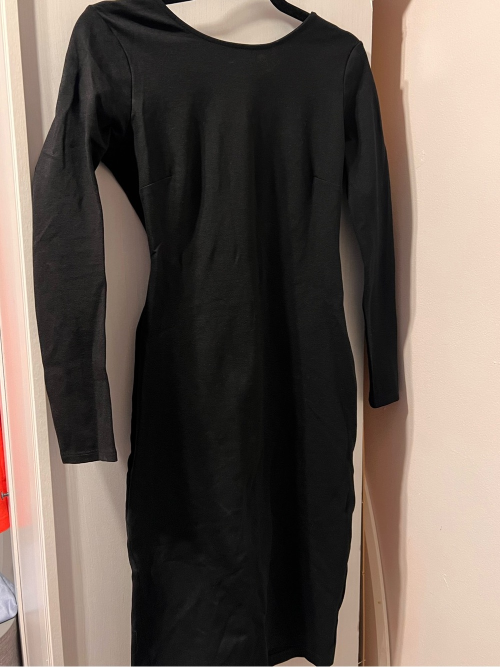 Lulu's Black Long-Sleeve Midi Dress
